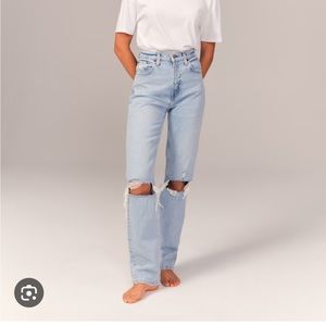 Abercrombie 90s Straight Ultra High Rise jean, NWOT